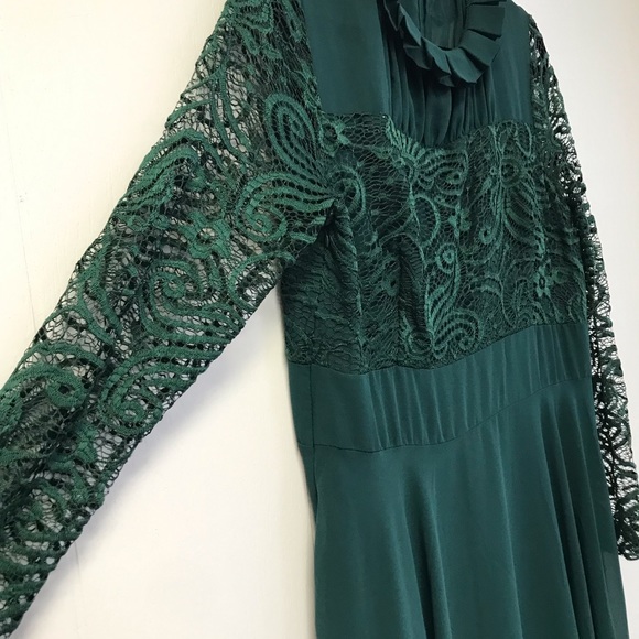 Roiii Long Wedding Cocktail, Prom, Party Dress - Picture 2 of 16